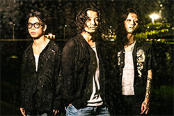 SIX LOUNGE